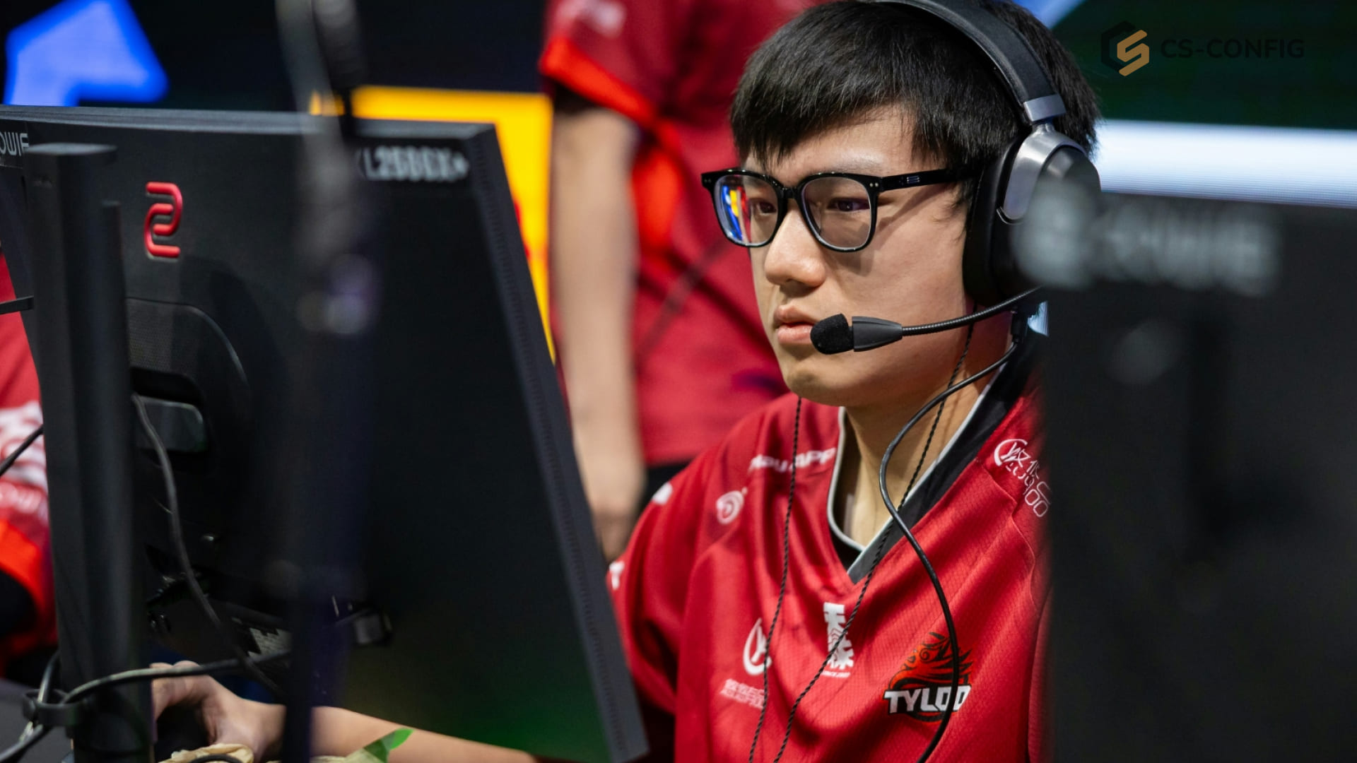 Attacker решил стать помощником тренера по CS2