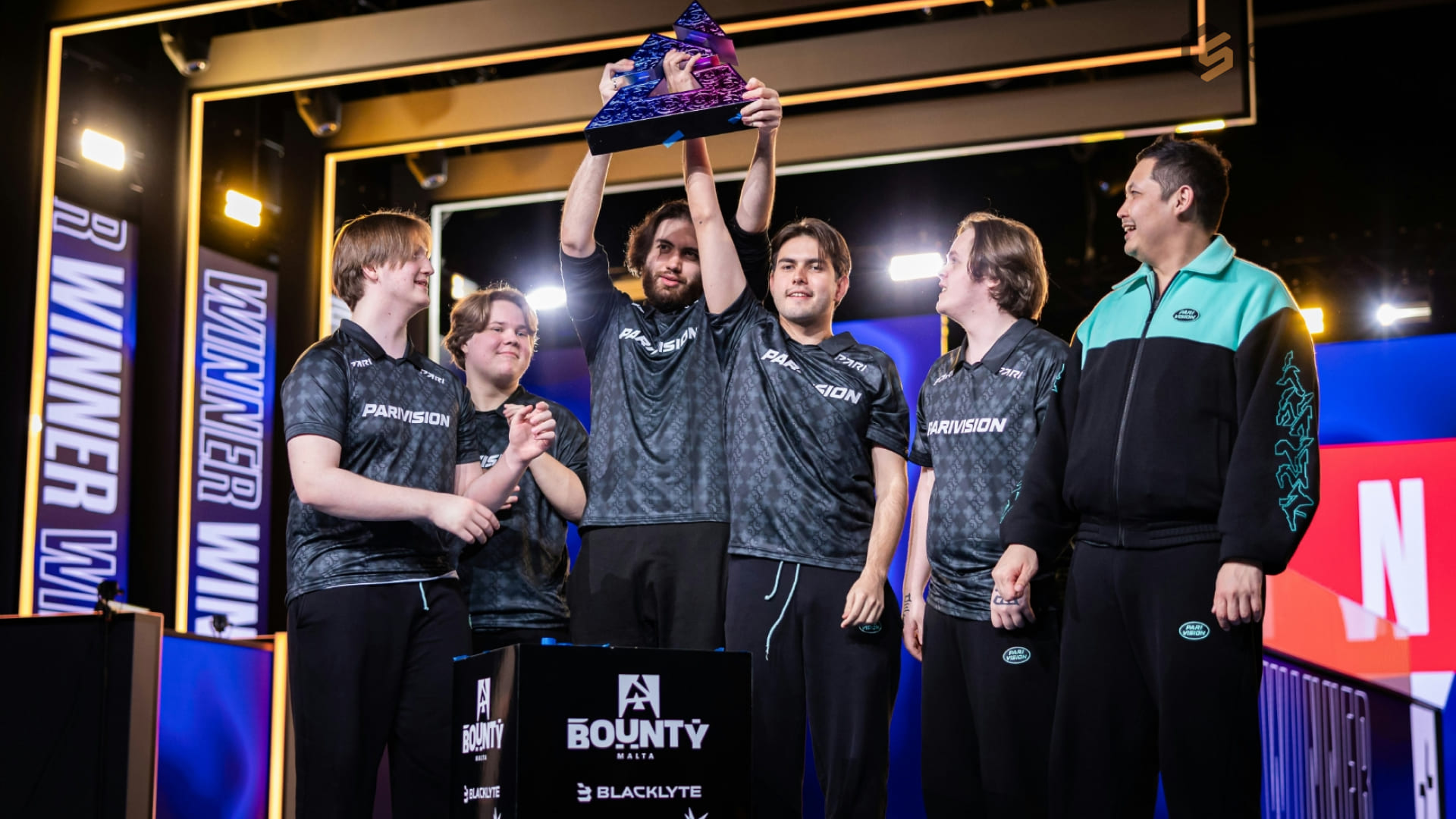 PARIVISION заняла шестое место в топе команд от HLTV