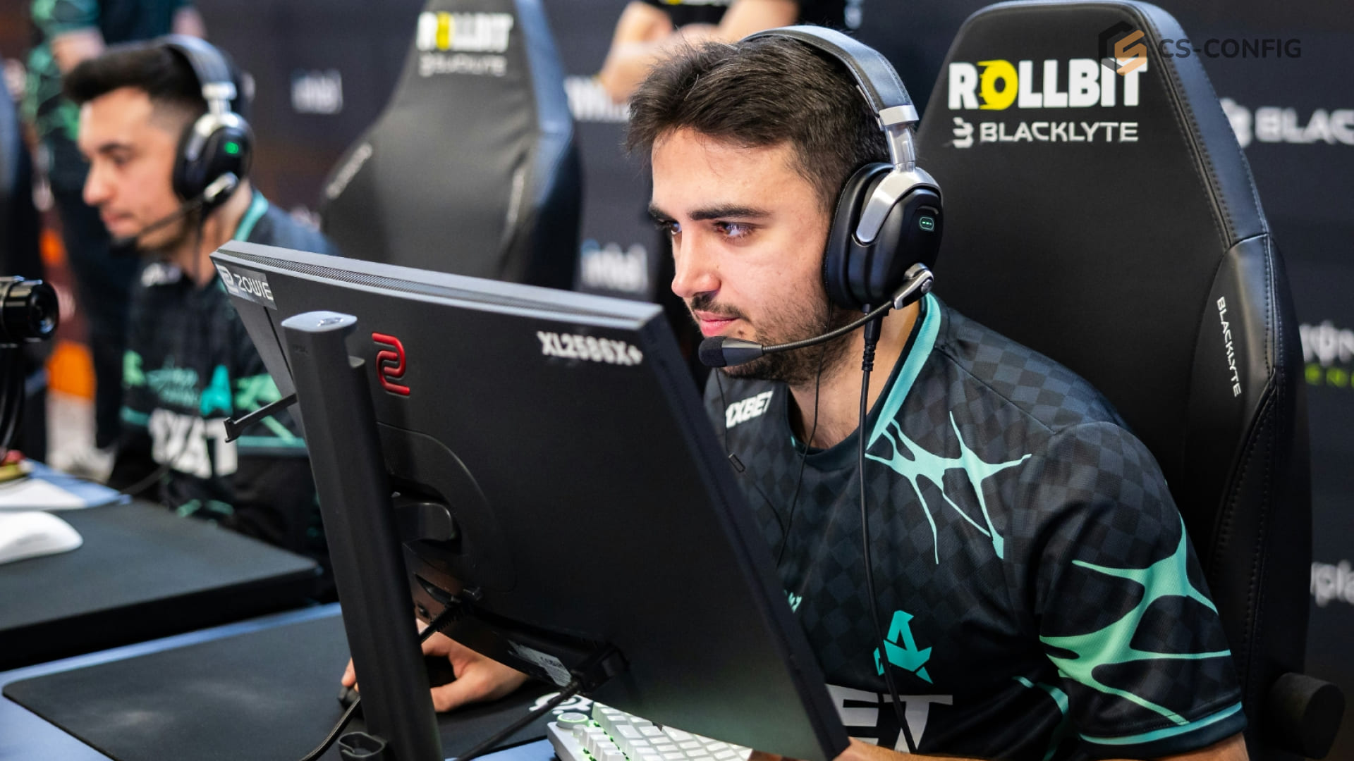 JottAAA стал игроком Eternal Fire