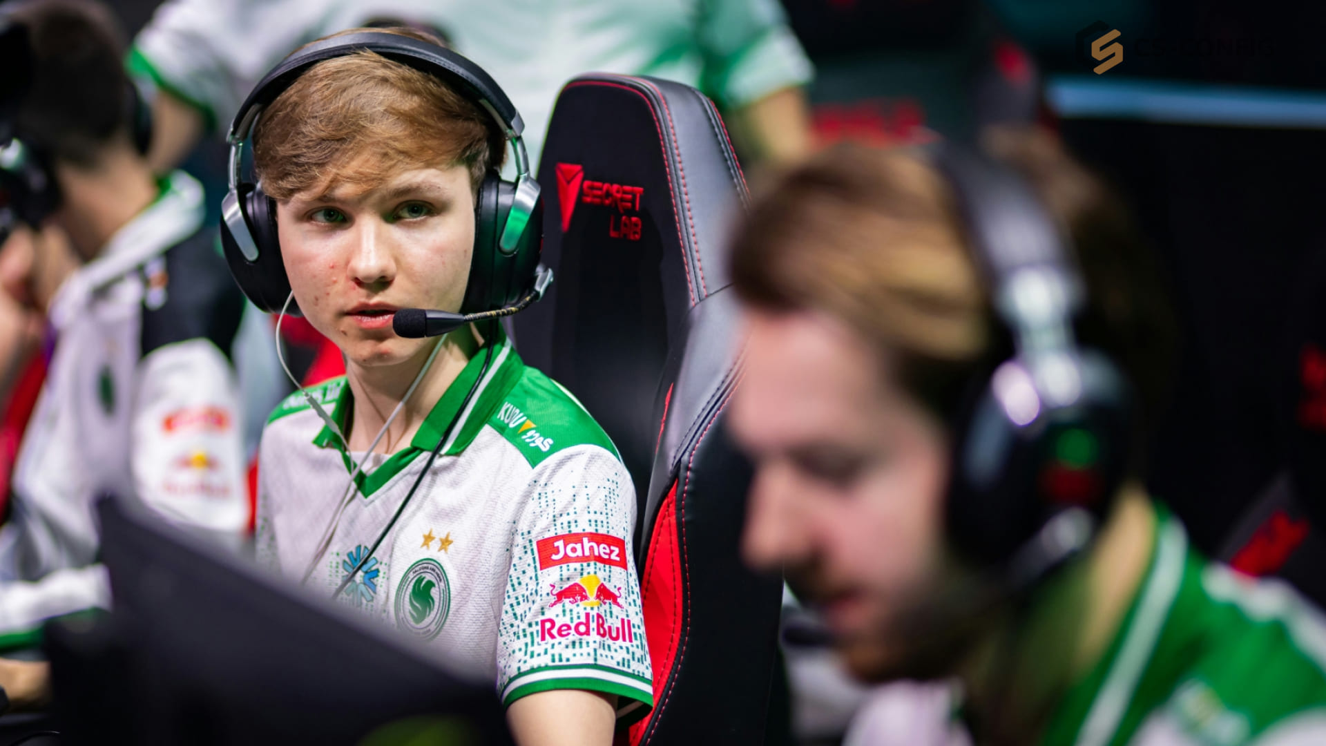 Сколько зарабатывают NiKo и m0NESY? Ответил директор Team Falcons